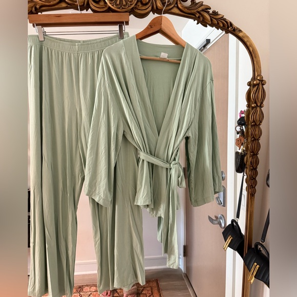 LAKE Kimono Pajama Set - Picture 2 of 5